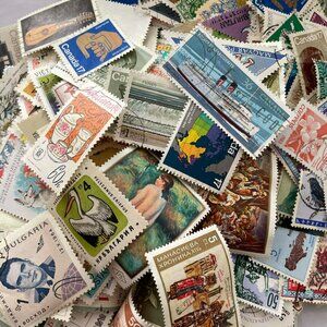POSTAGE STAMPS WORLD 400 used